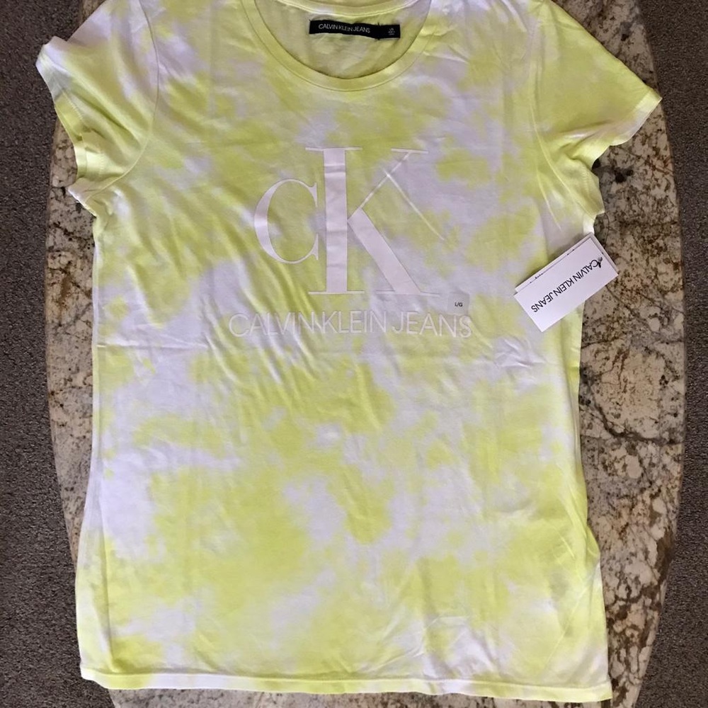 Calvin Klein women’s tie dye T-shirt, L